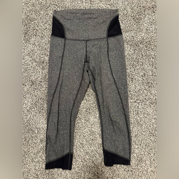 Lululemon Devi Yoga Crop heathered speckled black with mesh leggings - Picture 2 of 6
